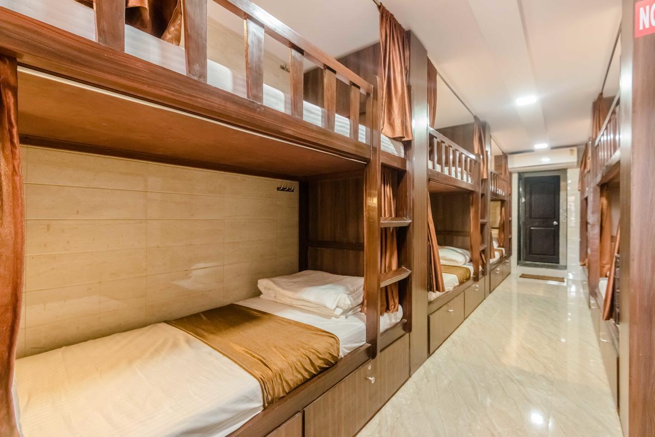 Awesome Dormitory - Men Only Mumbai Exterior foto